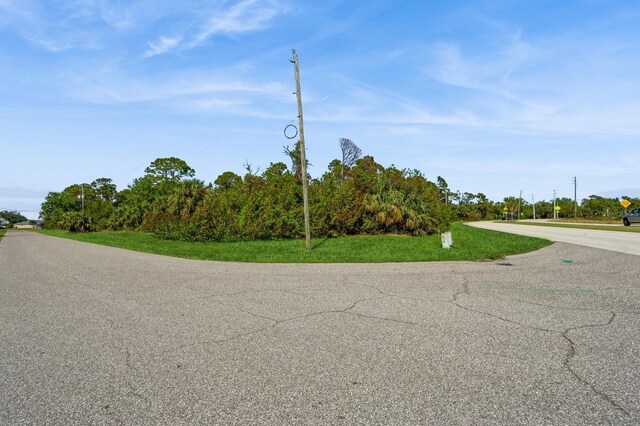 102 Antilla Dr, Rotonda West, FL 33947 - photo 15