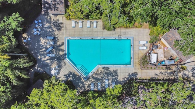 2939 Yucca Ct, Palm Harbor, FL 34684 - aerial view of property and surrounding area featuring a pool