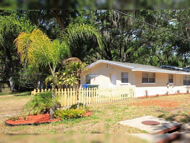 view of front facade