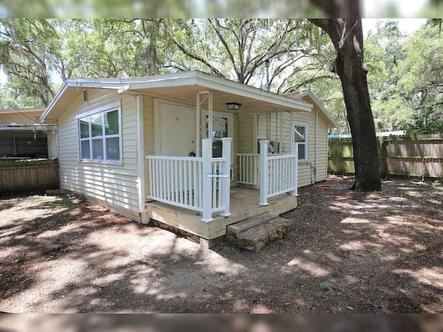 view of front of property