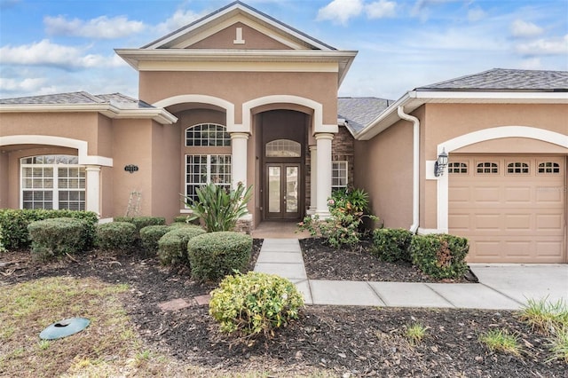 view of front of house featuring a garage