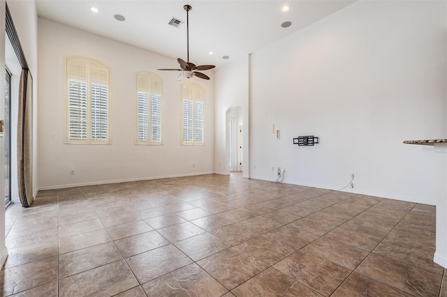 empty room featuring ceiling fan