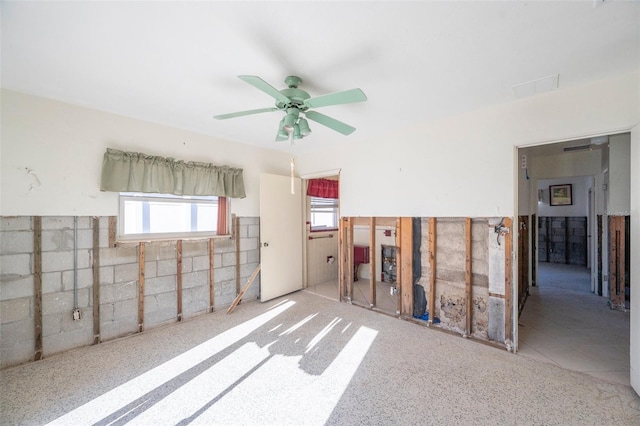 spare room featuring ceiling fan