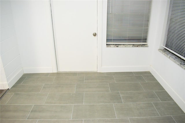 view of tiled spare room