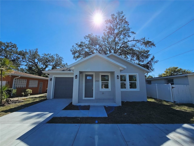 view of front facade featuring a garage