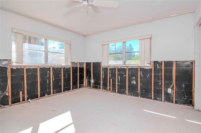 unfurnished room featuring ceiling fan