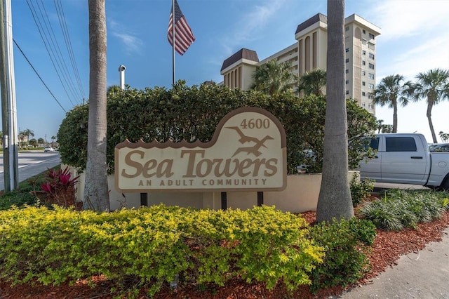 4575 Cove Cir Unit 202, Saint Petersburg, FL 33708 - view of community / neighborhood sign