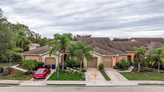 view of front of property with a front yard