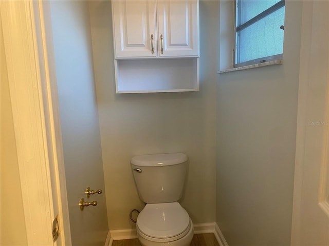 bathroom featuring toilet