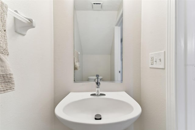 bathroom with sink