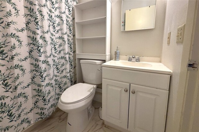 12663 Eddington Rd, Spring Hill, FL 34609 - full bath with vanity, toilet, marble look tiles, and a shower with curtain