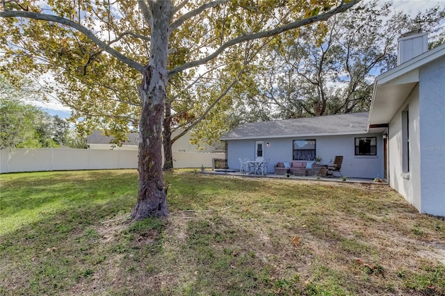 view of yard with a patio