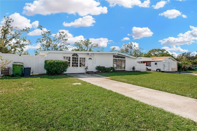 view of front of property with a front yard