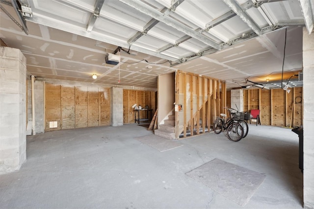 4148 Rudder Way, New Port Richey, FL 34652 - garage with a garage door opener