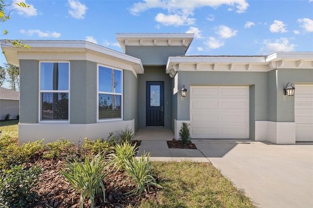 view of front of house featuring a garage