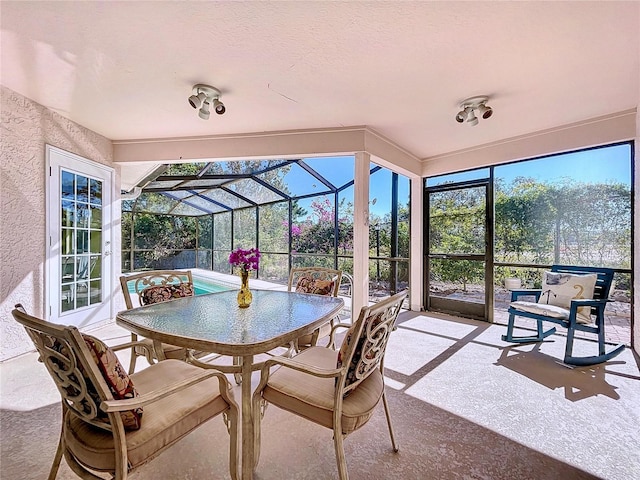 view of sunroom / solarium