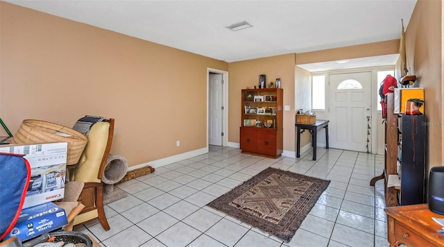 Listing photo 3 for 904 Normandy Rd, Clearwater FL 33764