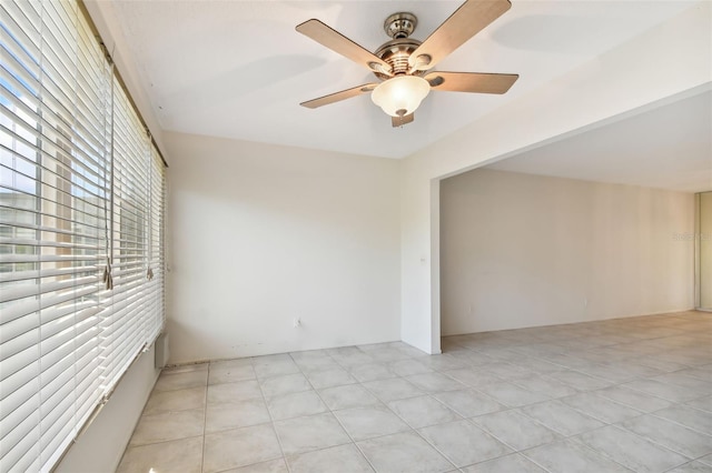 spare room featuring ceiling fan