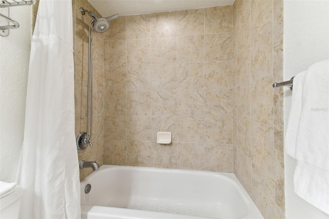 bathroom featuring shower / bath combo