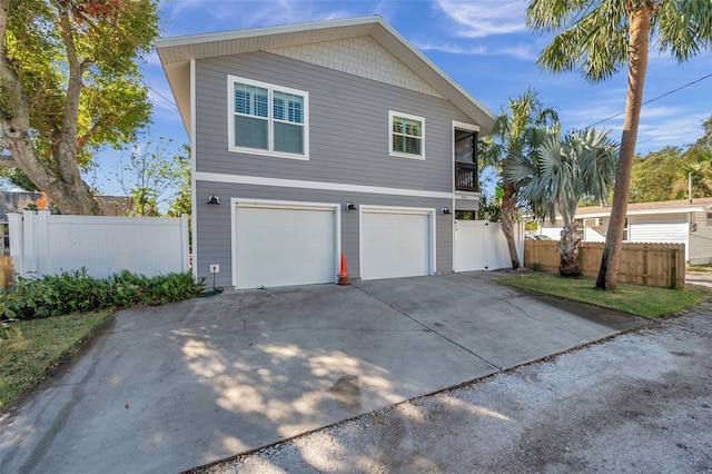 view of front facade featuring a garage