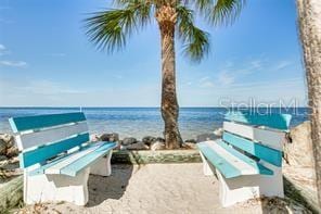 3960 Headsail Dr, New Port Richey, FL 34652 - surrounding community with a water view