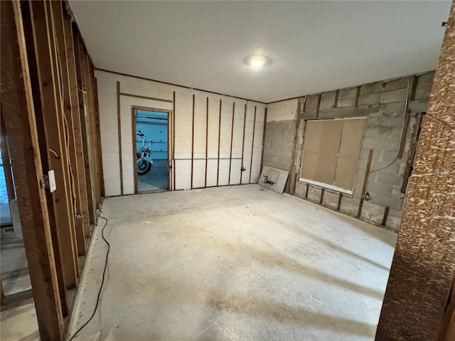 3960 Headsail Dr, New Port Richey, FL 34652 - below grade area with concrete block wall
