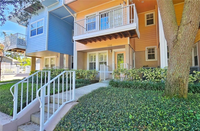 exterior space featuring a balcony