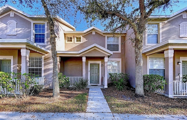 view of front of property with covered porch