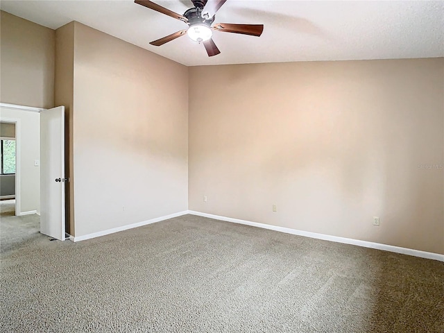 unfurnished room featuring carpet flooring and ceiling fan