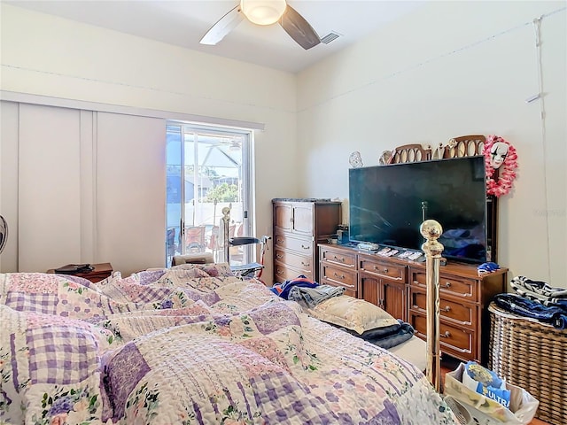 bedroom with ceiling fan