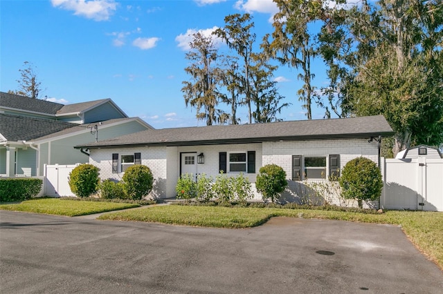 view of front of property