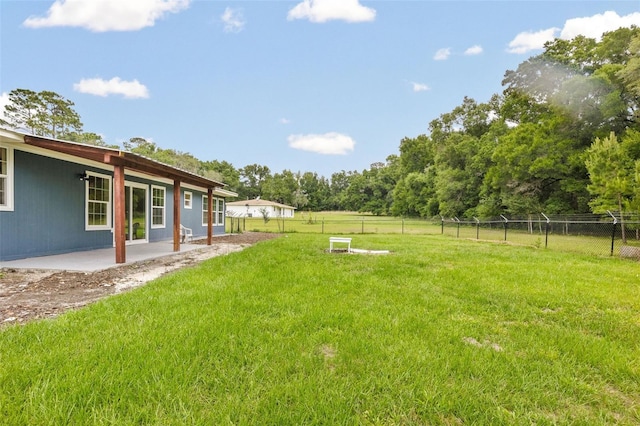 view of yard featuring a patio area