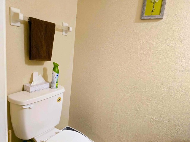 2302 Maki Rd Unit 5, Plant City, FL 33563 - bathroom featuring toilet