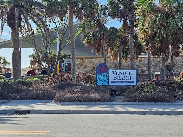 23503 Waverly Cir, Venice, FL 34293 - view of home's community