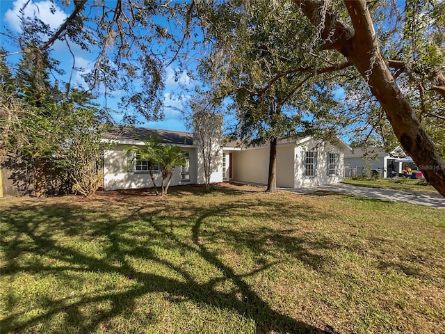 exterior space featuring a front yard