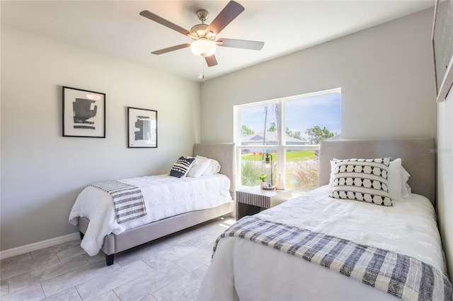 bedroom with ceiling fan