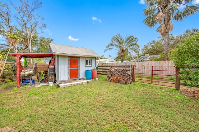 view of yard with a shed