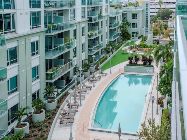 view of swimming pool