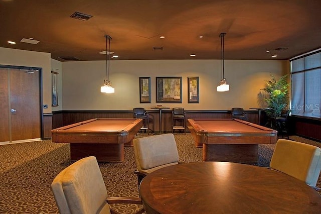 game room featuring carpet flooring and billiards