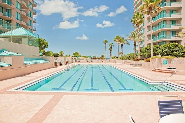 view of swimming pool