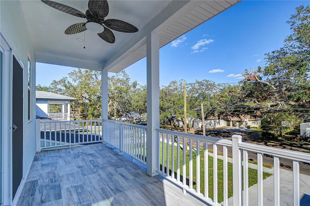 deck with ceiling fan