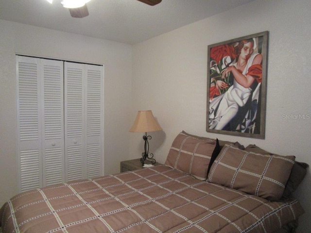 6000 20th St N Unit 114, Saint Petersburg, FL 33714 - bedroom with a closet and a ceiling fan