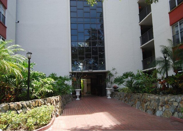2699 Seville Blvd Unit 605, Clearwater, FL 33764 - photo 2