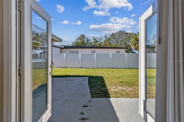 view of yard with a patio