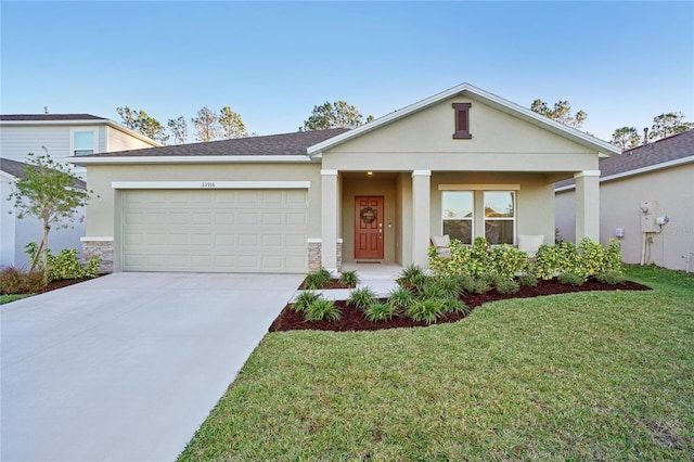 view of front of property featuring a front lawn, a porch, and a garage