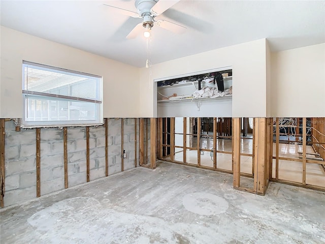 spare room featuring ceiling fan