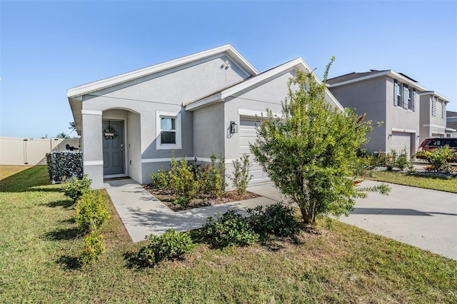 view of front of house featuring a front yard