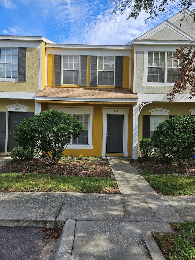1252 Costa Mesa Dr, Wesley Chapel, FL 33543 - multi unit property with stucco siding