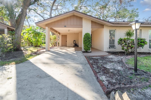 view of front of property