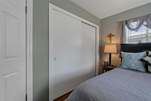 bedroom featuring a closet